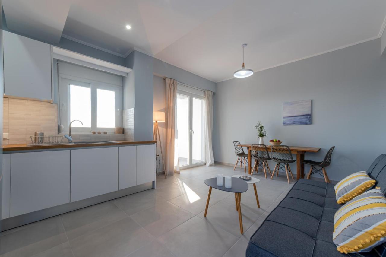 Rizes Seaside Homes Vromonérion エクステリア 写真