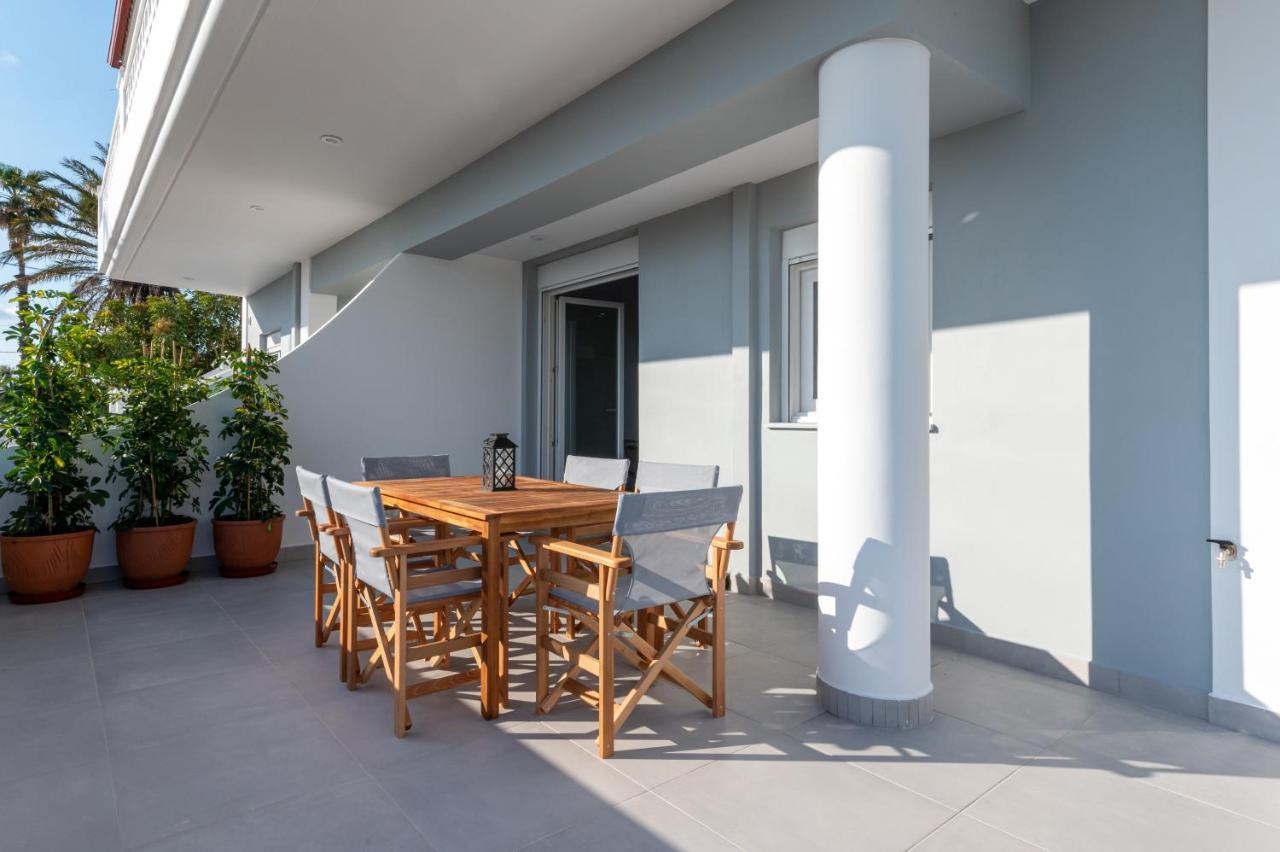 Rizes Seaside Homes Vromonérion エクステリア 写真